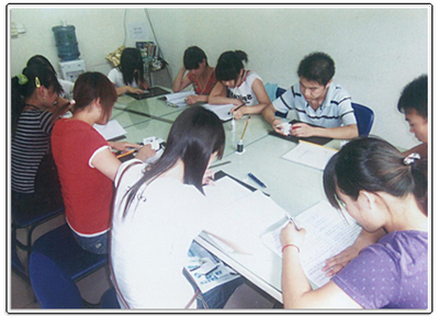 【学生交流学习】图片,海量精选高清图片库_中科计算机职业培训学校-中国网库