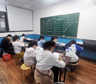 践行师德 以人为本|成实外教育培训学校西北桥校区优秀教师专访第二期