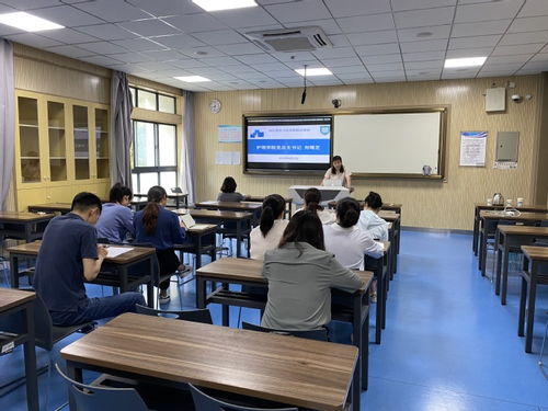 护理学院开展 践行初心,勇担职责 的实习生岗前 云 培训