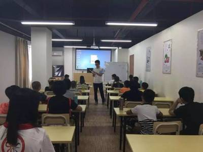 潮南区市民学校又一个培训项目“硬笔书法培训班”开课啦